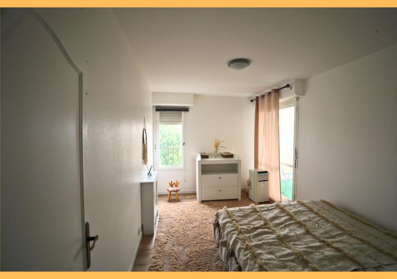Cocon Parisien Au Plessis - Court De Tennis Prive Appartement Le Plessis-Bouchard Buitenkant foto